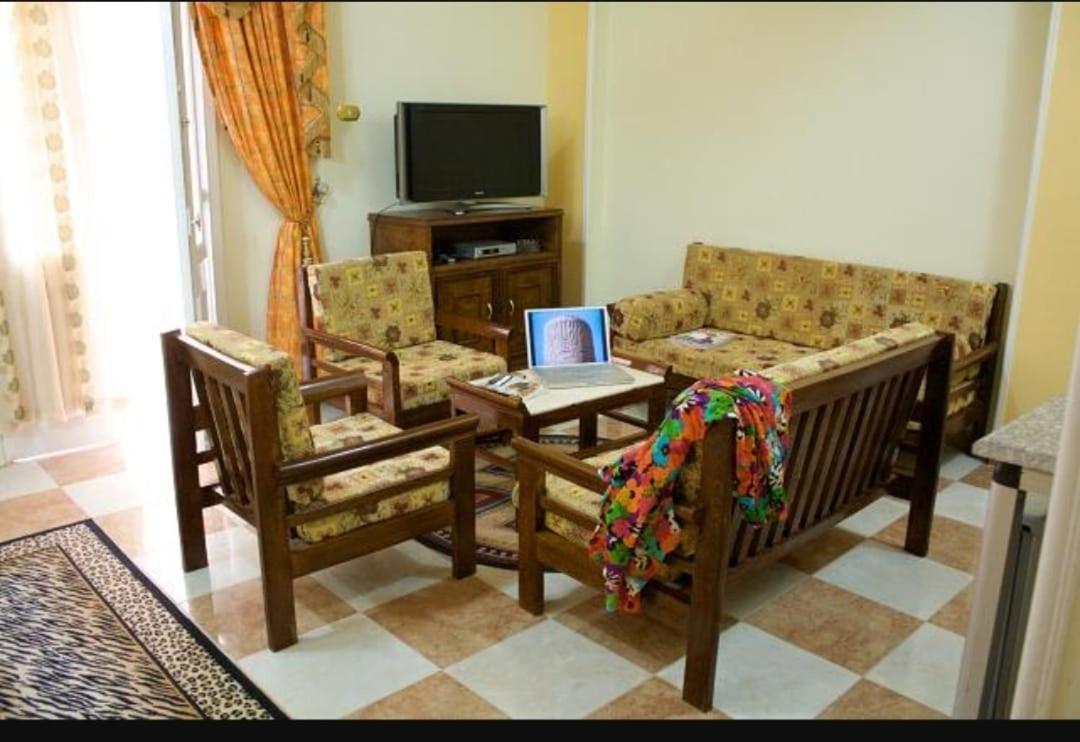 Obelisk House Apartment
